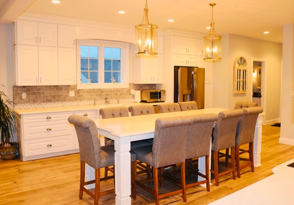 White shaker kitchen cabinets installed in a Coral Springs, FL home renovation