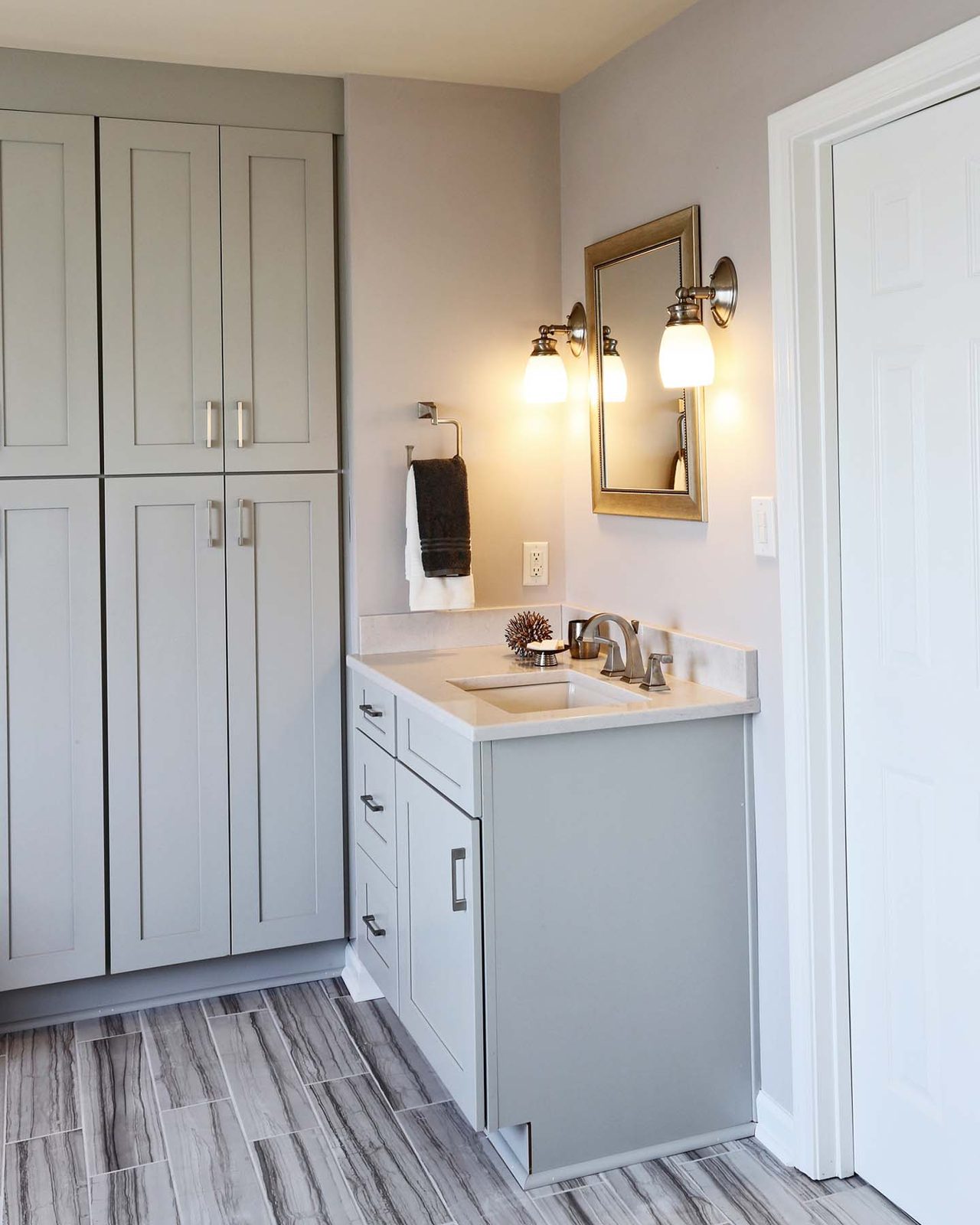Bathroom Cabinets & Vanities design and material inspiration for West Palm Beach homes